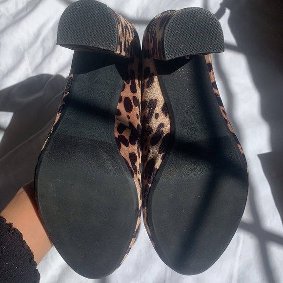 Lilly double strap cheetah heels - Picture 2 of 2